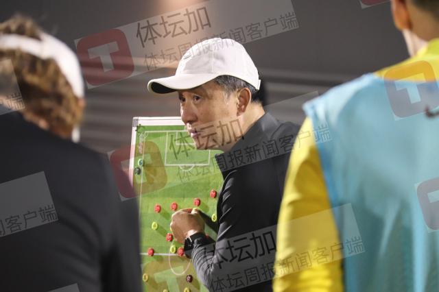 v站体育-国奥排除场外干扰抢到理想训练时间 比赛场设空调